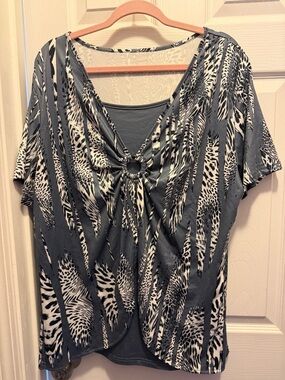 Women's Slate Gray and White Printed Short Sleeve Top